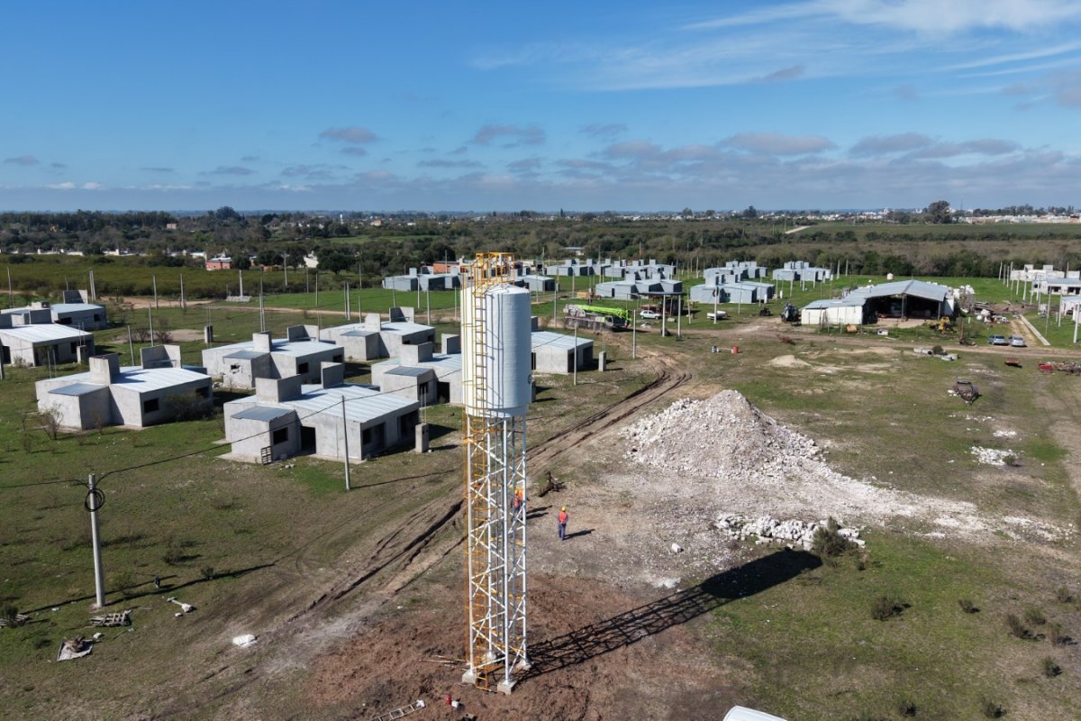 Nueva torre tanque de 20.000 litros para el Loteo las ramas
