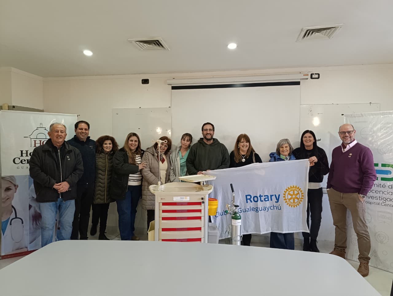 El Hospital Centenario incorporó un nuevo Carro de Paro