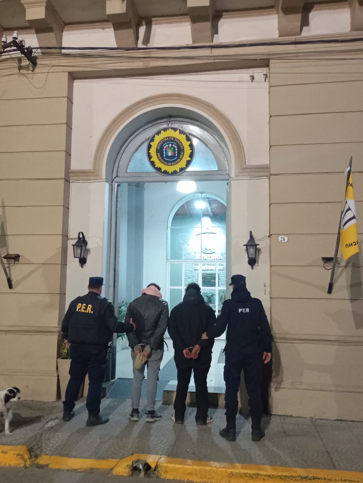 Tres detenidos: Resistencia a la autoridad, pedido de detención e incumplimiento de arresto domiciliario