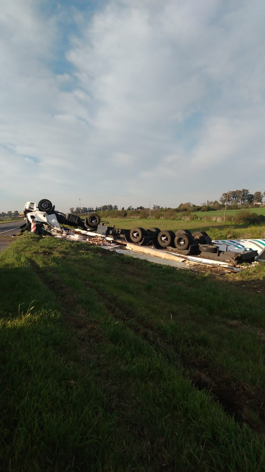Vuelco en ruta 14